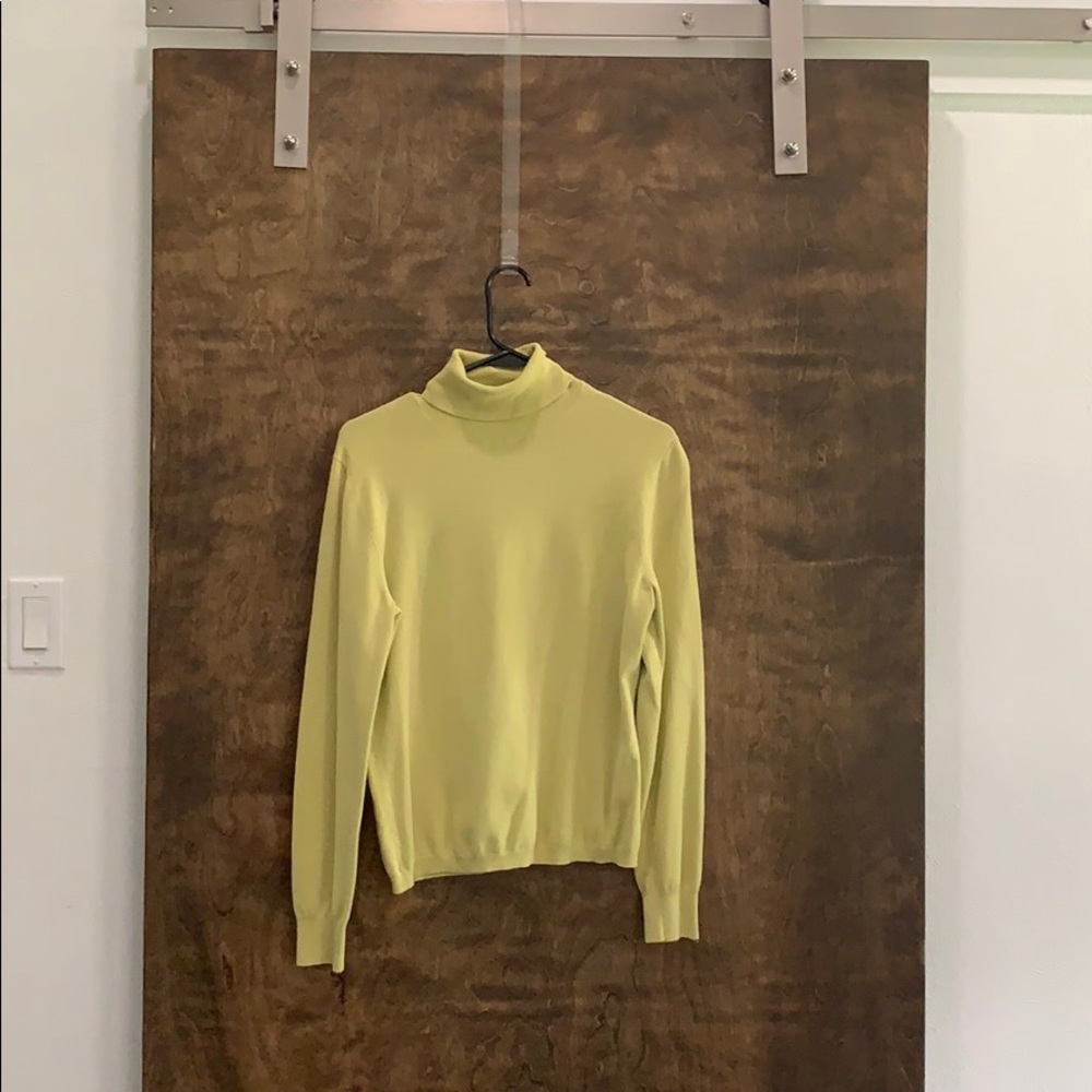 Banana Republic Long Sleeve Turtle Neck
